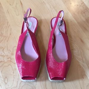 Via Spiga patent leather peep toe slingback sandals